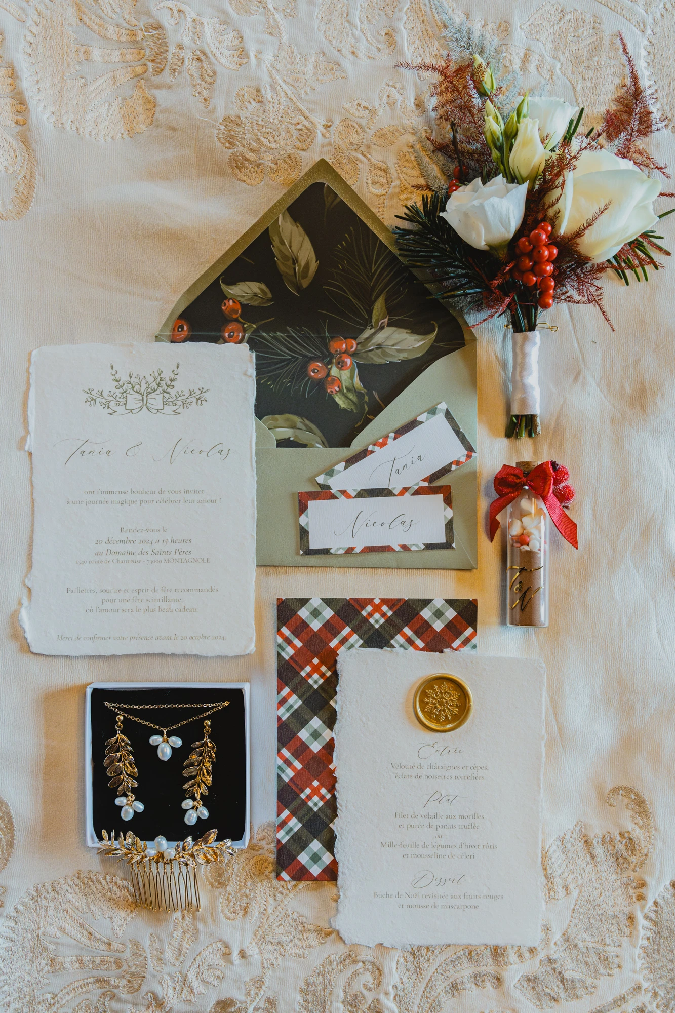 papeterie-mariage-noel-boutonniere-bijoux.jpg