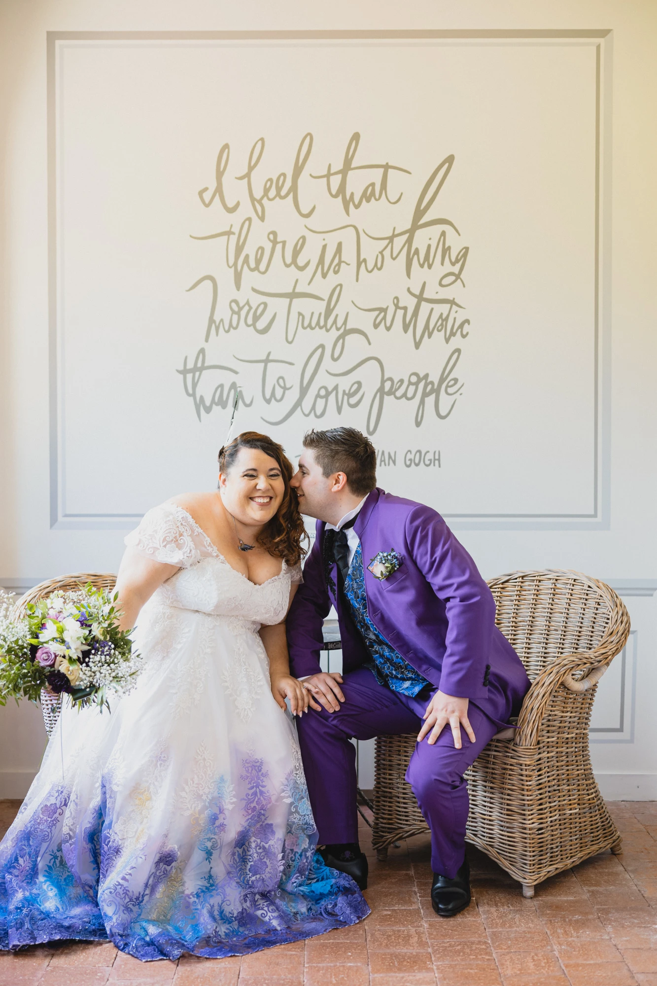 maries-fauteuil-osier-baiser-fresque.jpg