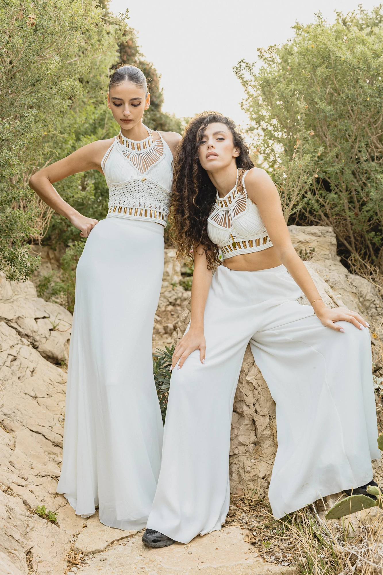 deux-mariees-robes-bohemes-garrigue-marseille.jpg