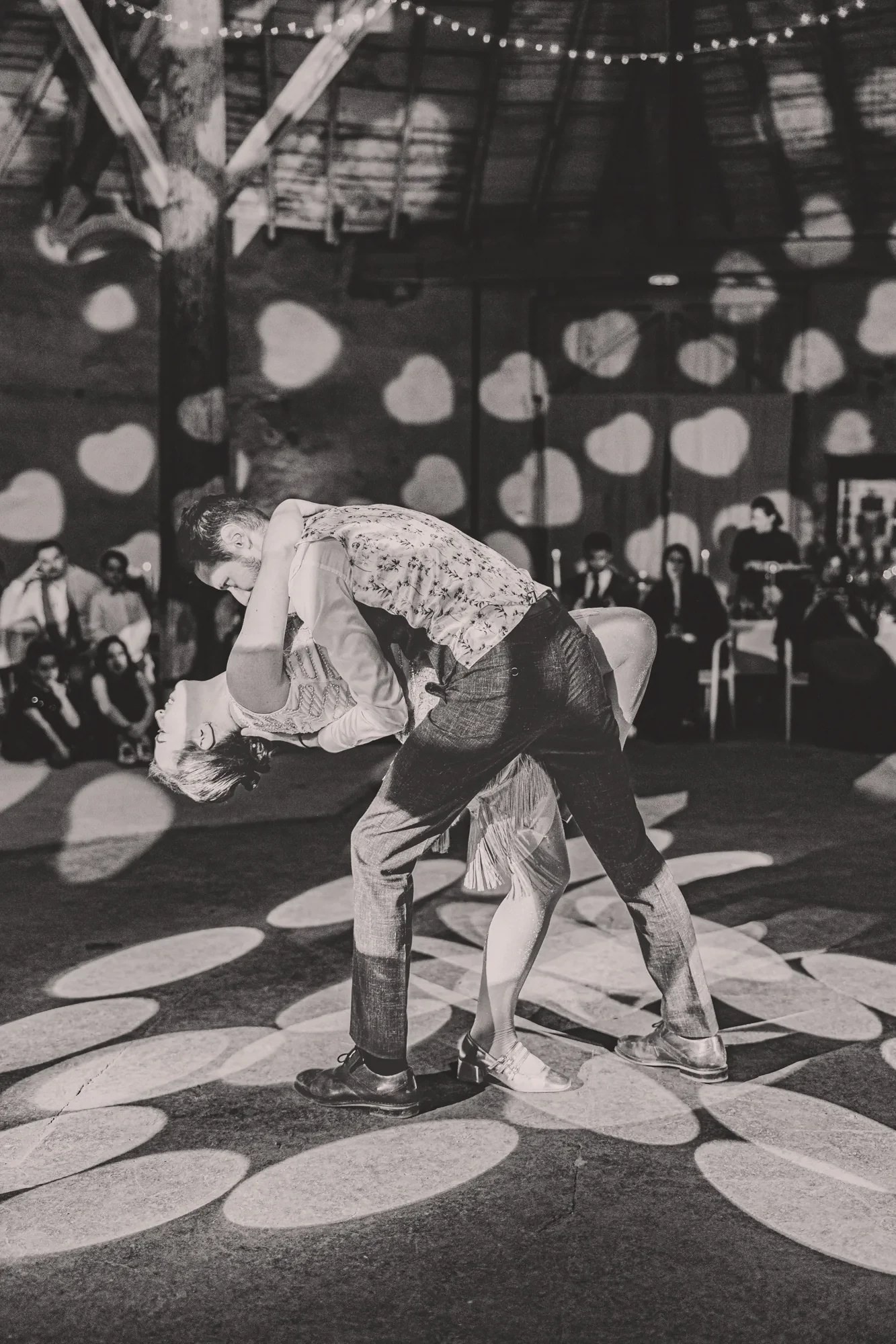 first-dance-dip-barn-black-white.webp first-dance-dip-barn-black-white.webp