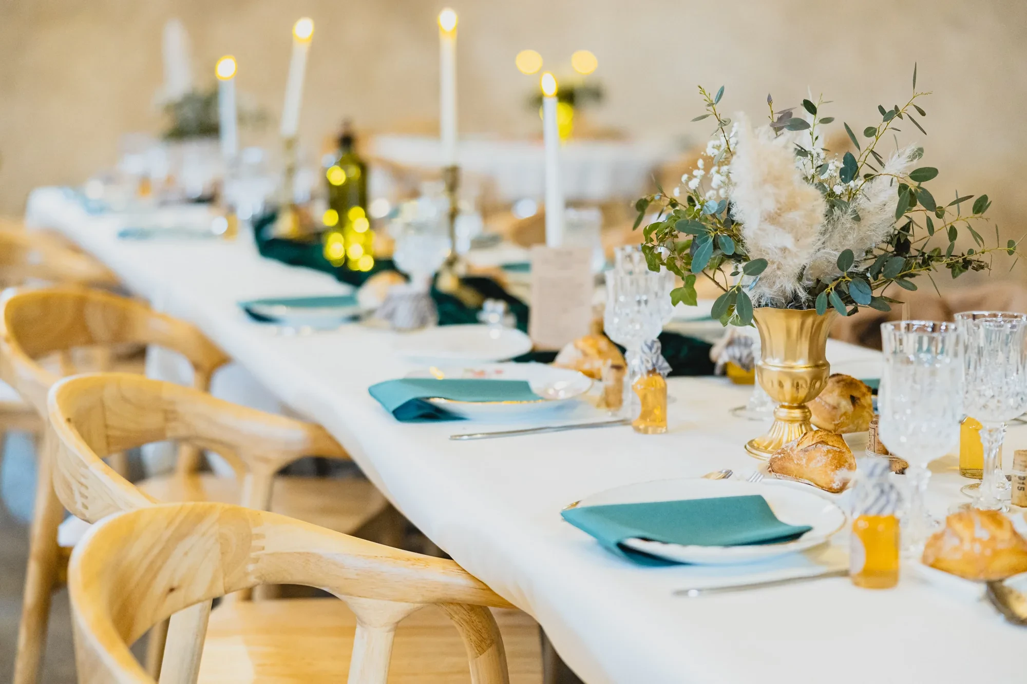 reception-table-candles-green-runner.webp reception-table-candles-green-runner.webp
