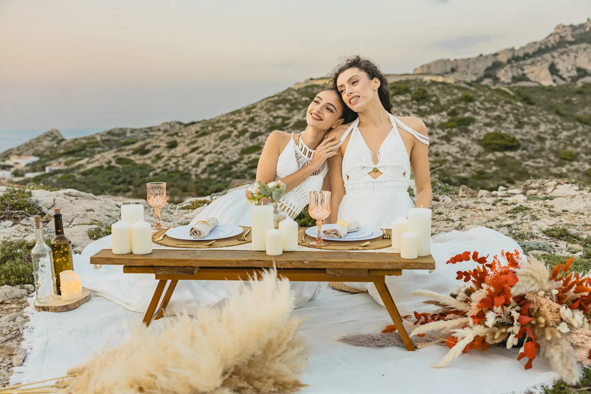 two-brides-seaside-dinner.webp two-brides-seaside-dinner.webp