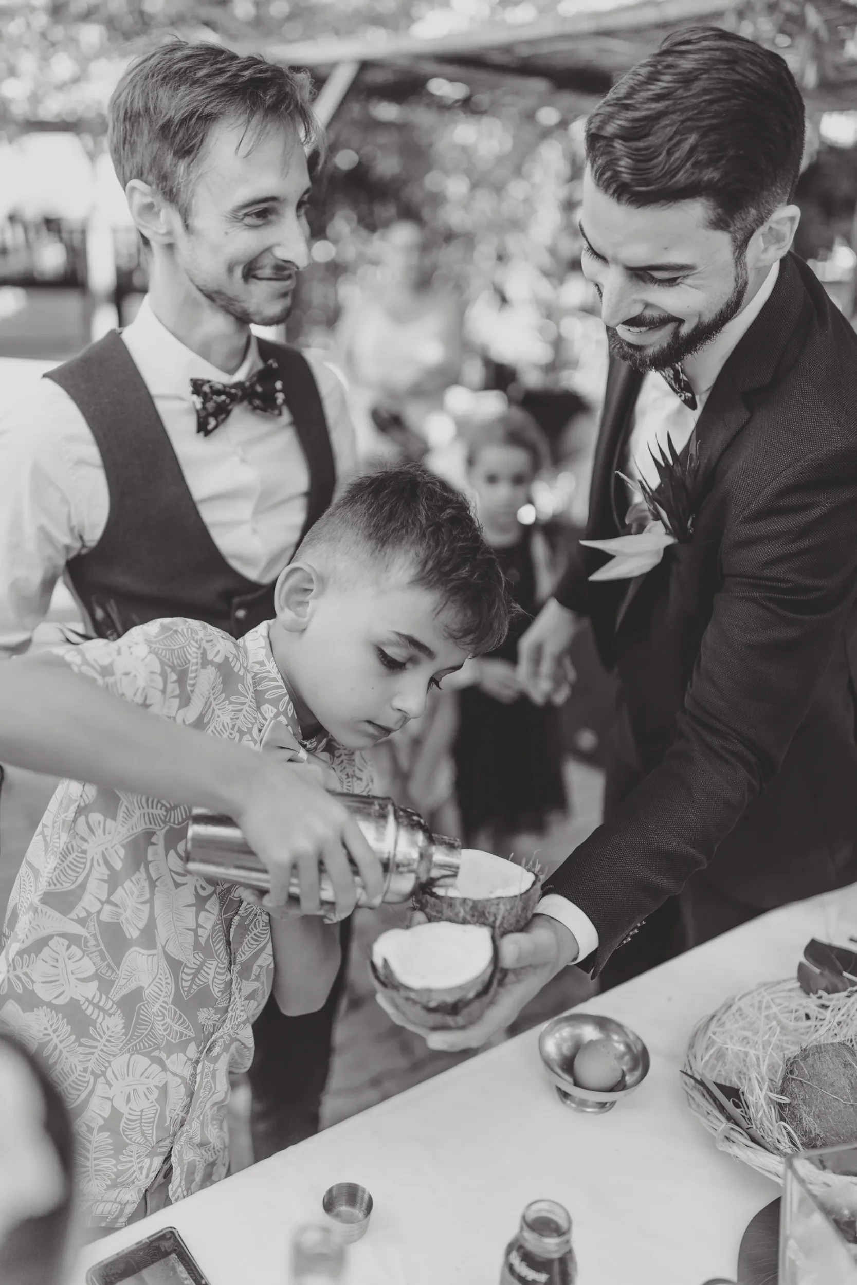 coconut-cocktail-guests-black-white.webp